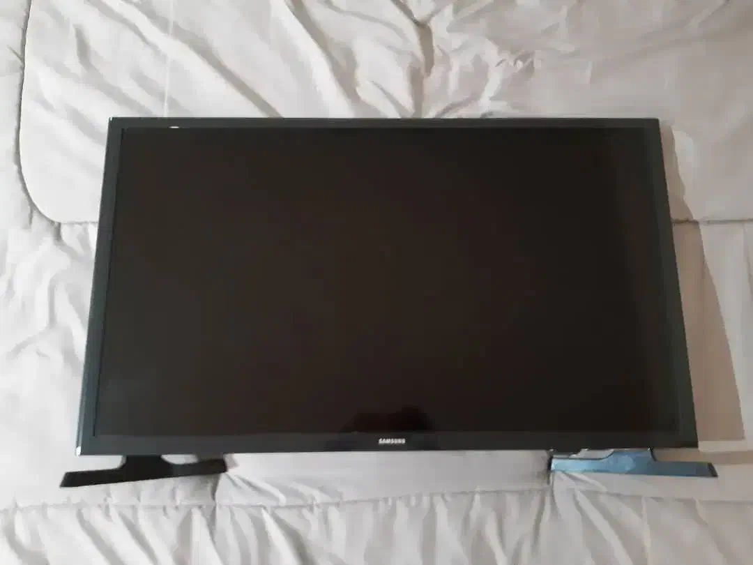 تلویزیون سامسونگ  ۳۲|تلویزیون و پروژکتور|زابل, |دیوار