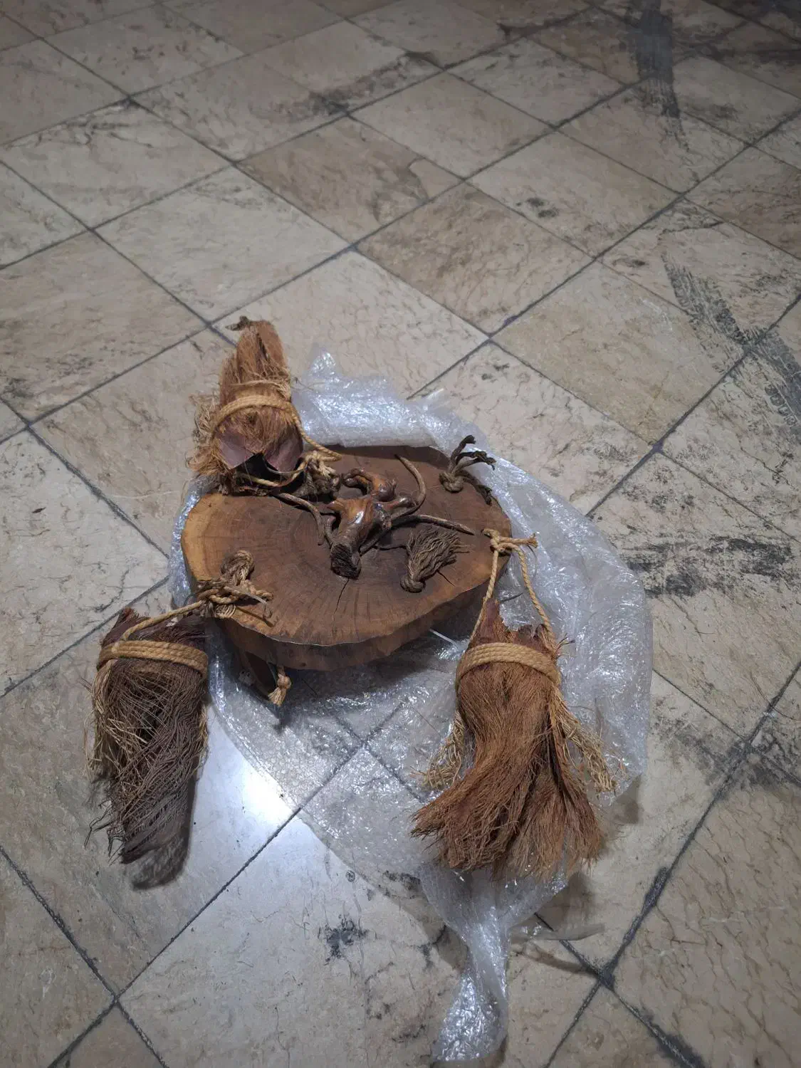 لوستر چوبی هندی مارکدار|لوستر و چراغ آویز|تهران, حکیمیه|دیوار