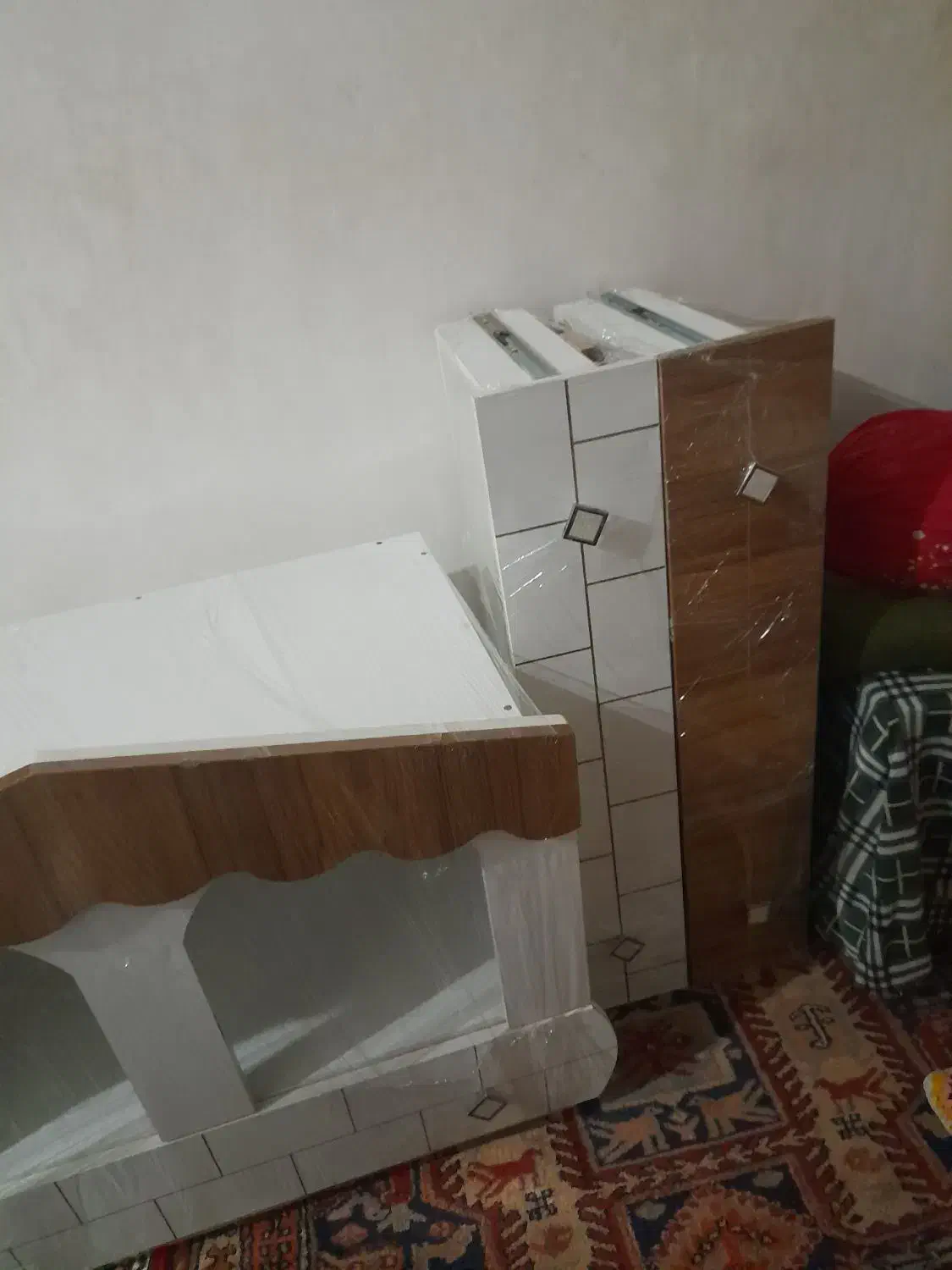 تخت و کمد|تخت و صندلی بچه|اردبیل, |دیوار