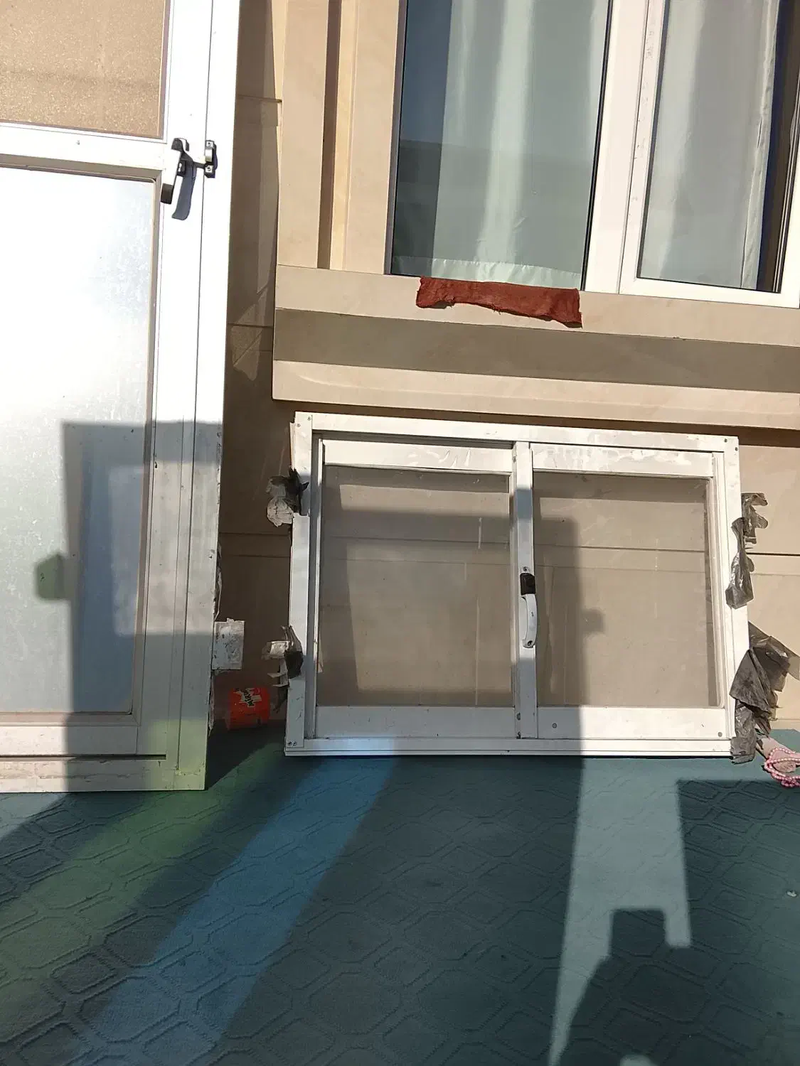 در پنجره آلومینیومی|مصالح و تجهیزات ساختمان|گرگان, |دیوار