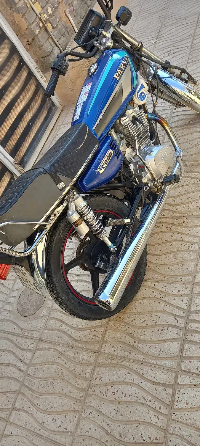 موتور پرواز ۲۰۰کاربرات تمیز|موتورسیکلت|شاهین‌شهر, حاجی آباد|دیوار