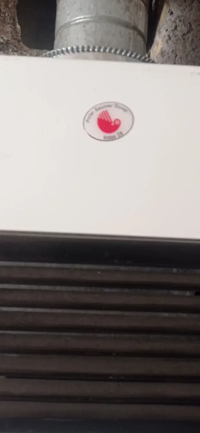 آبگرمکن دیواری پلار تمیز و مشغول به کار|آبگرمکن، پکیج، شوفاژ|سمیرم, |دیوار