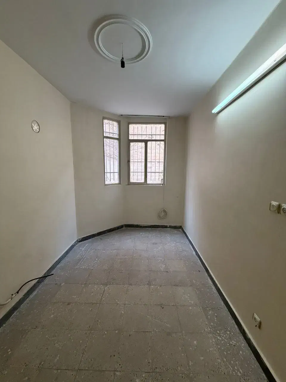 تک واحدی حیاط دار