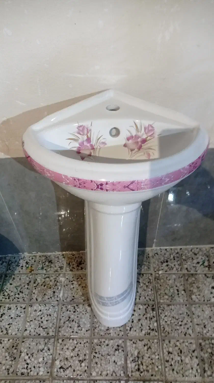 آنتیک شیر برنجی ( روشویی )|کلکسیون اشیاء عتیقه|ارومیه, |دیوار