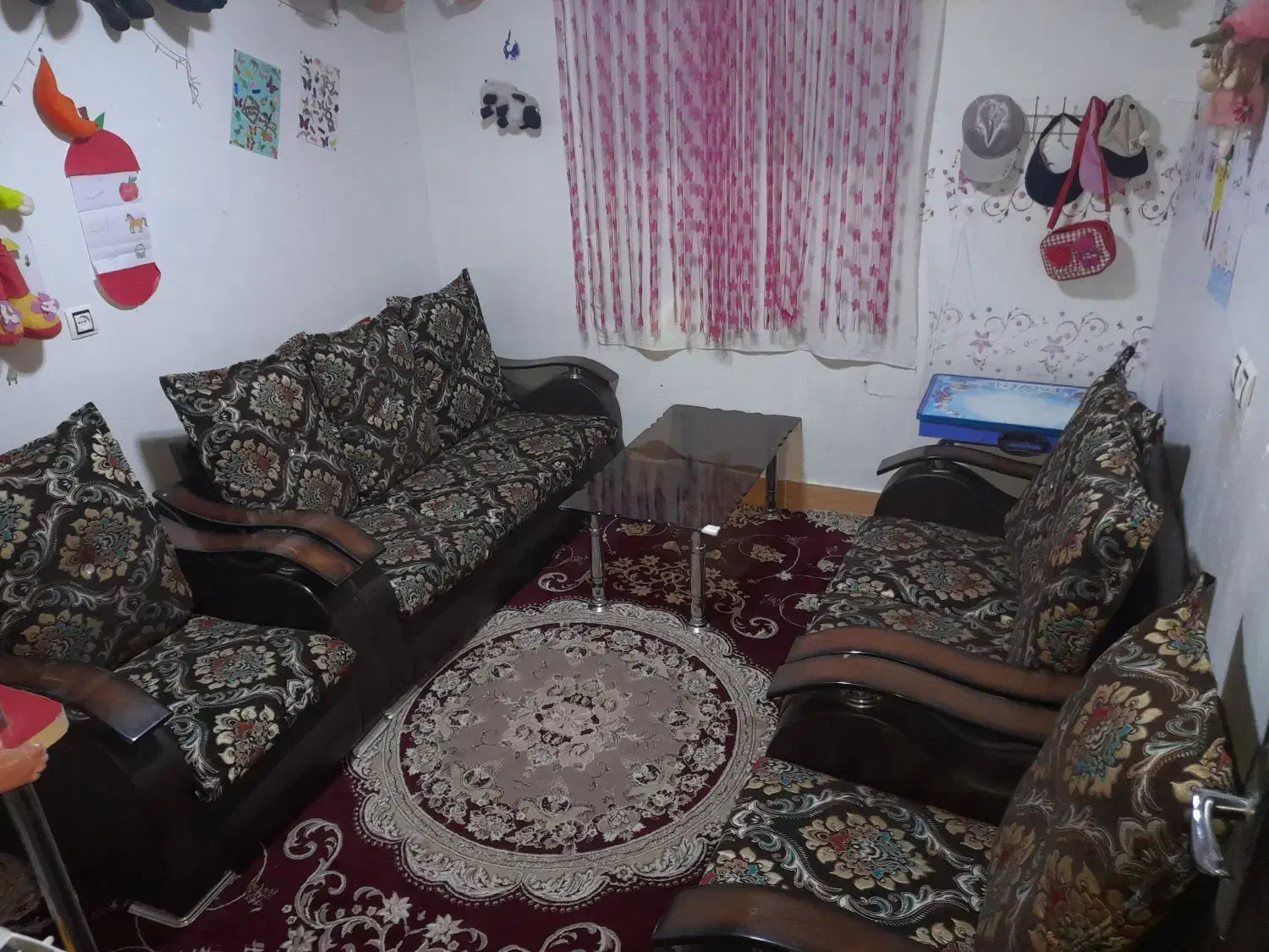 مبل ۷نفره با میز|مبلمان خانگی و میز عسلی|سیرجان, |دیوار