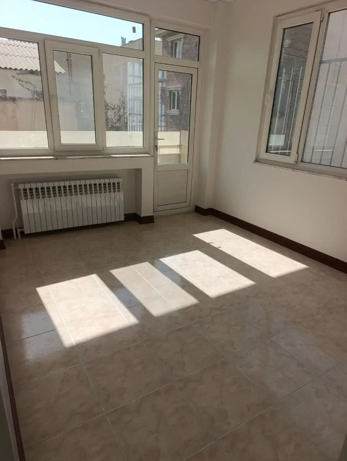 بلوار مینا/125متر/3خواب با امکانات/قابل تبدیل