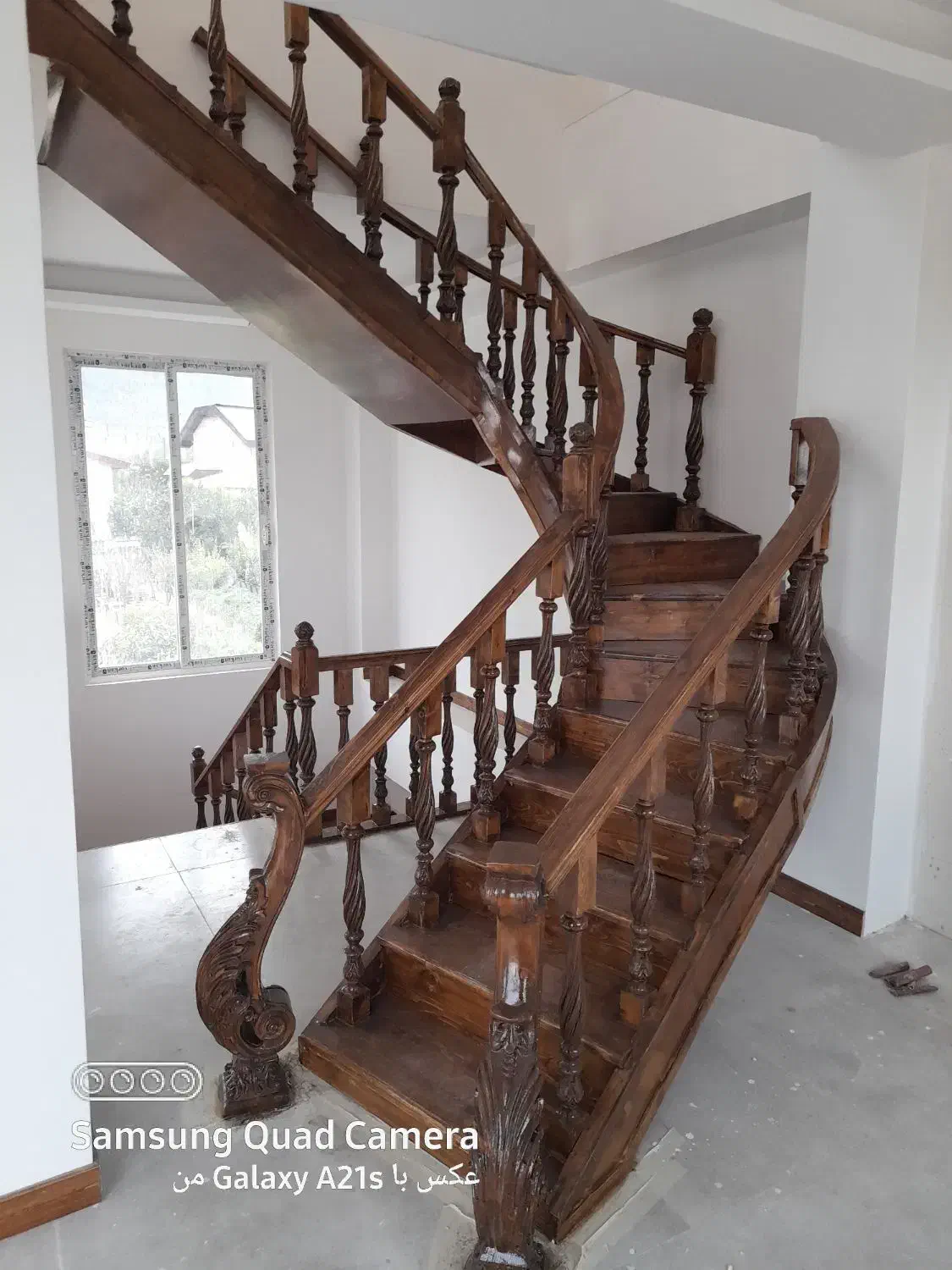 نصاب انواع پله های پلی وود چوب نراد|خدمات پیشه و مهارت|نوشهر, |دیوار