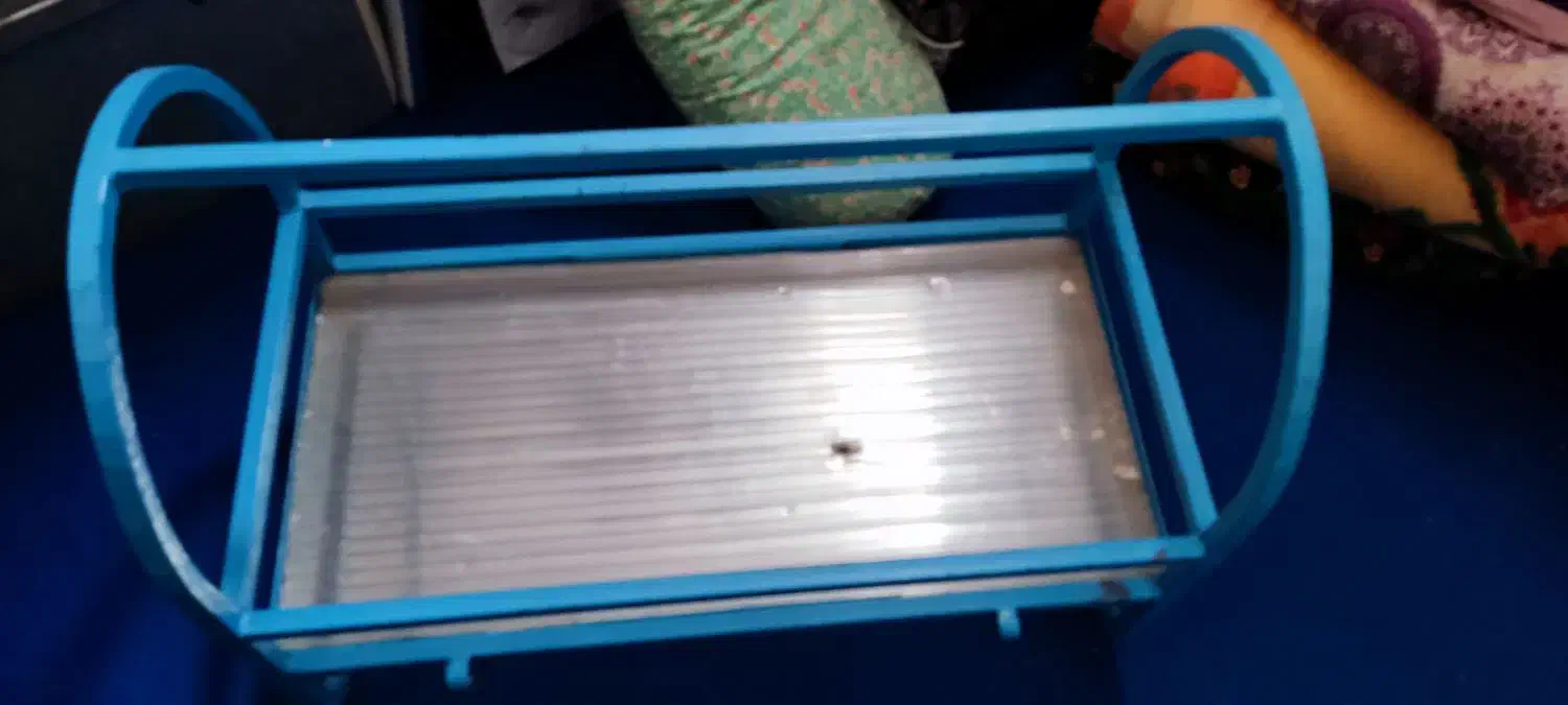 گهواره سنتی آهنی هس نو نو|تخت و سرویس خواب|کاشان, لتحر|دیوار