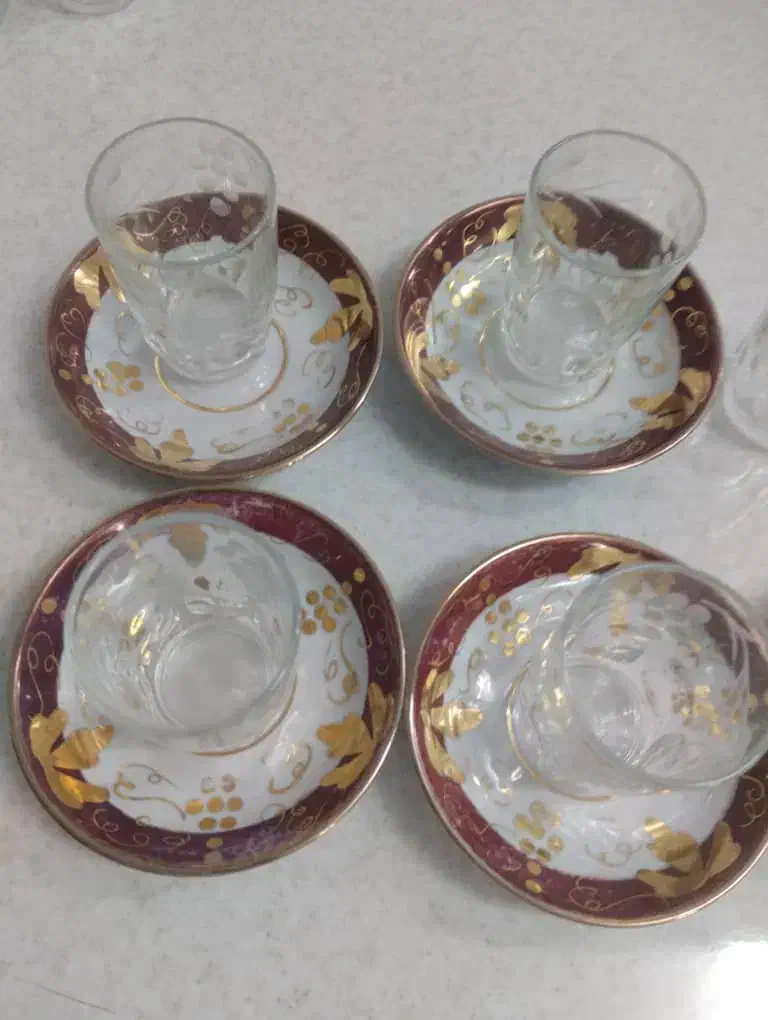 استکان نعلبکی|کلکسیون اشیاء عتیقه|قم, هفت تیر|دیوار