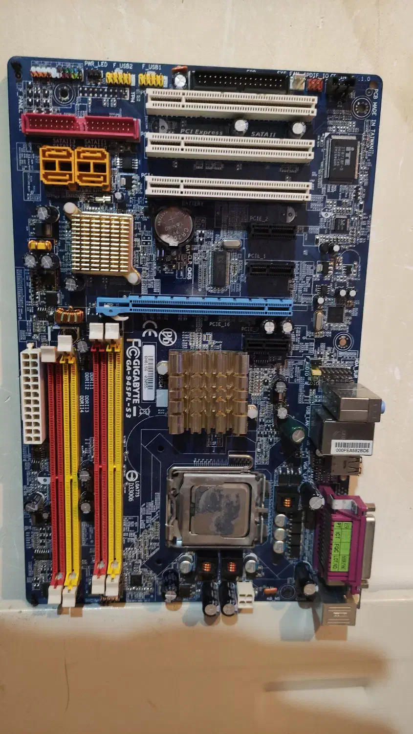 مادربرد گیگابایت ddr2|قطعات و لوازم جانبی رایانه|الیگودرز, |دیوار