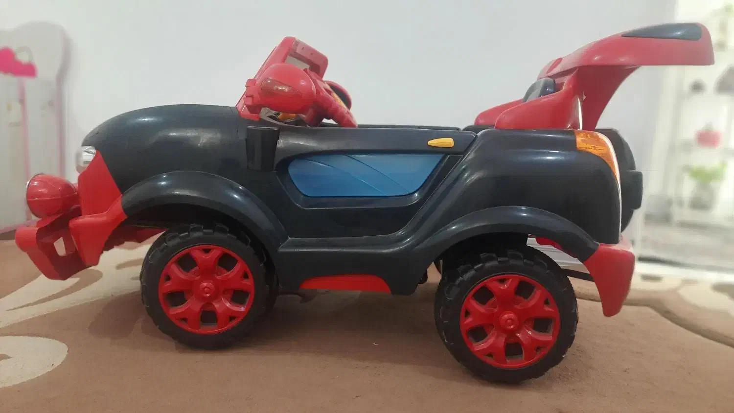 ماشین شارژی ۲موتوره درحدنو کم کار|اسباب‌بازی بچه|بندرعباس, |دیوار