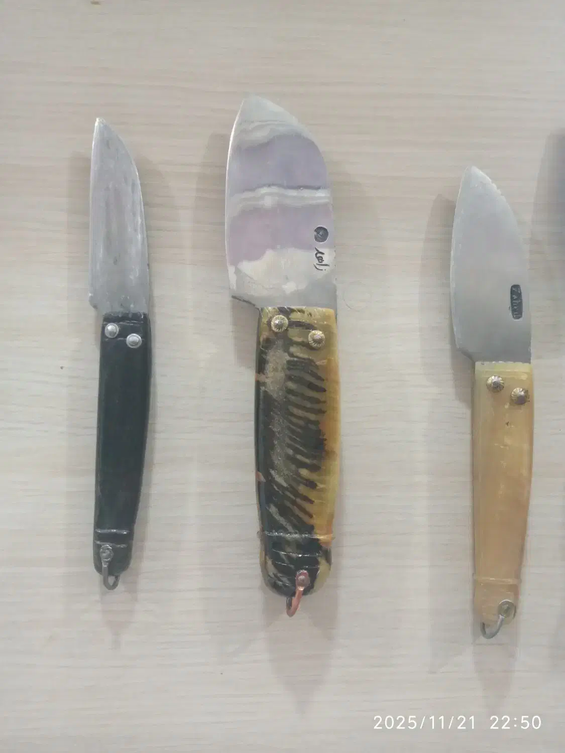 چاقو استاد زاهد|کلکسیون اشیاء عتیقه|سنندج, |دیوار