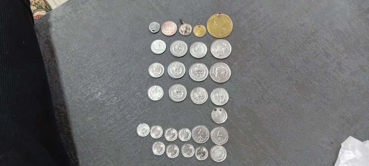 سکه قدیمی عتیقه|کلکسیون اشیاء عتیقه|رودسر, |دیوار