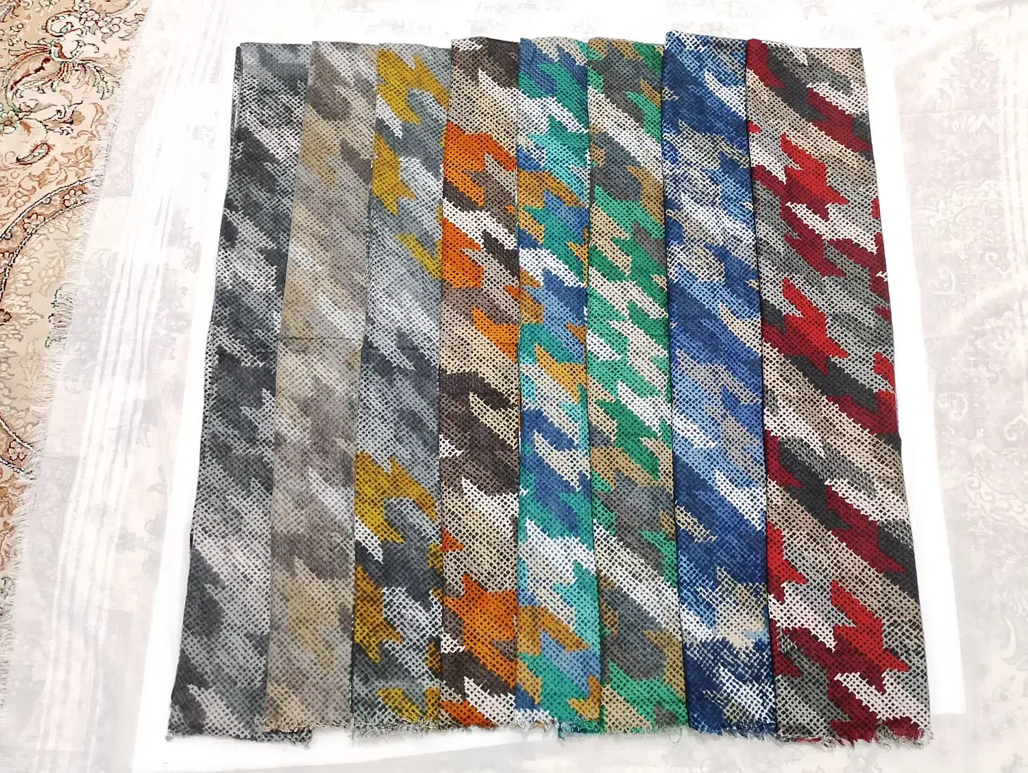 شال موهر|لباس|گلبهار, شهر جدید گلبهار|دیوار