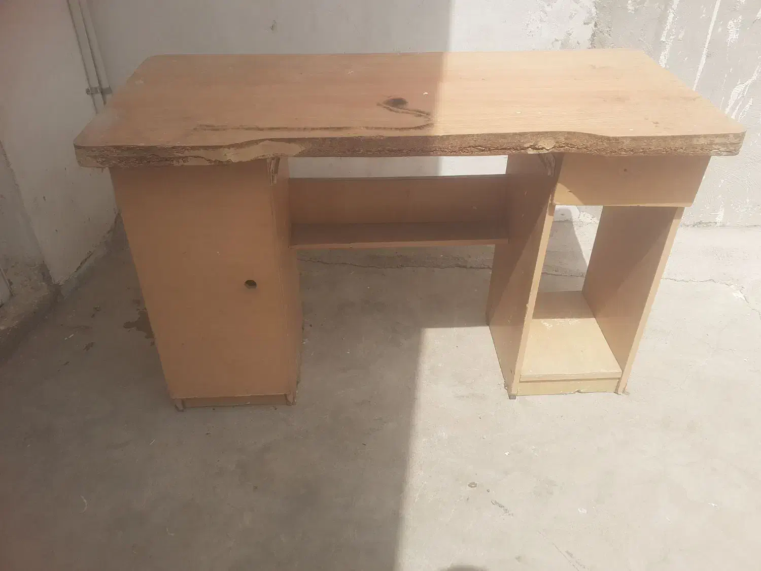 میز|صندلی و نیمکت|مسجد سلیمان, |دیوار