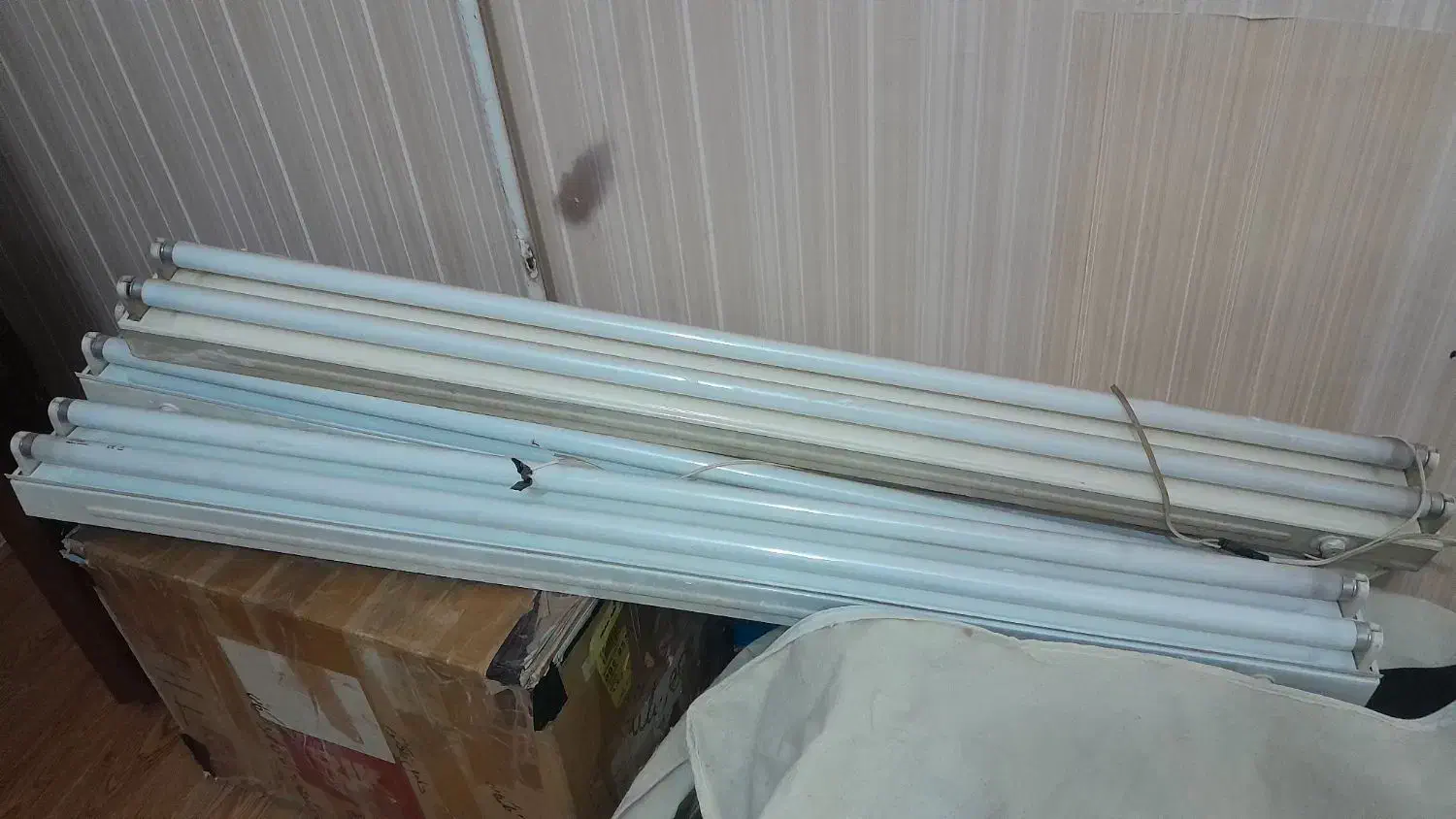 لوستر اشپزخانه ومهتابی سالم وتمیز|لوستر و چراغ آویز|مشهد, شهید فرامرز عباسی|دیوار