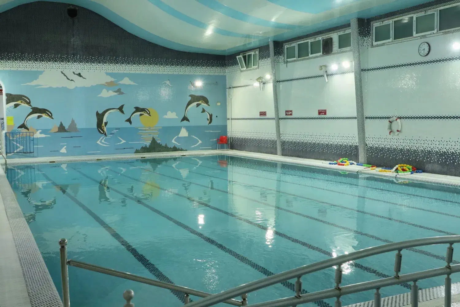 جذب نیروی خدماتی آقا در استخر سروش|استخدام سرایداری و نظافت|رشت, کوی غلام نیا|دیوار