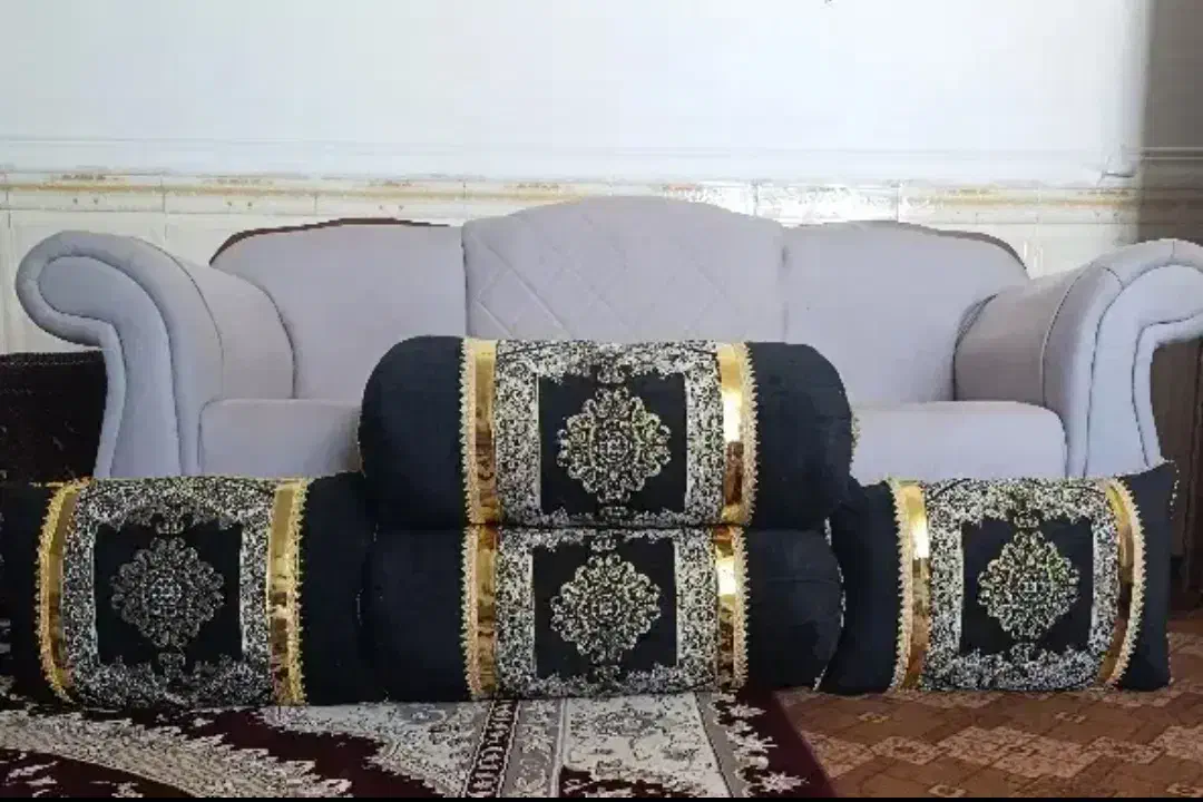 بالش در سربیشه|رختخواب، بالش، پتو|سربیشه, |دیوار