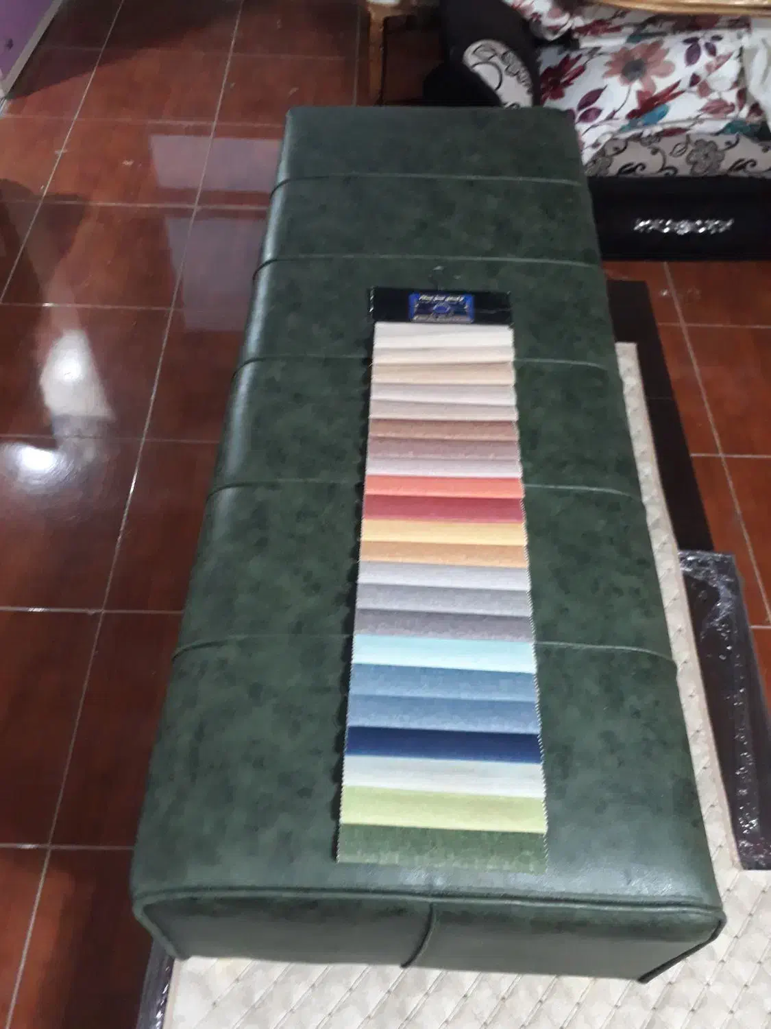 پاف|صندلی و نیمکت|تبریز, |دیوار