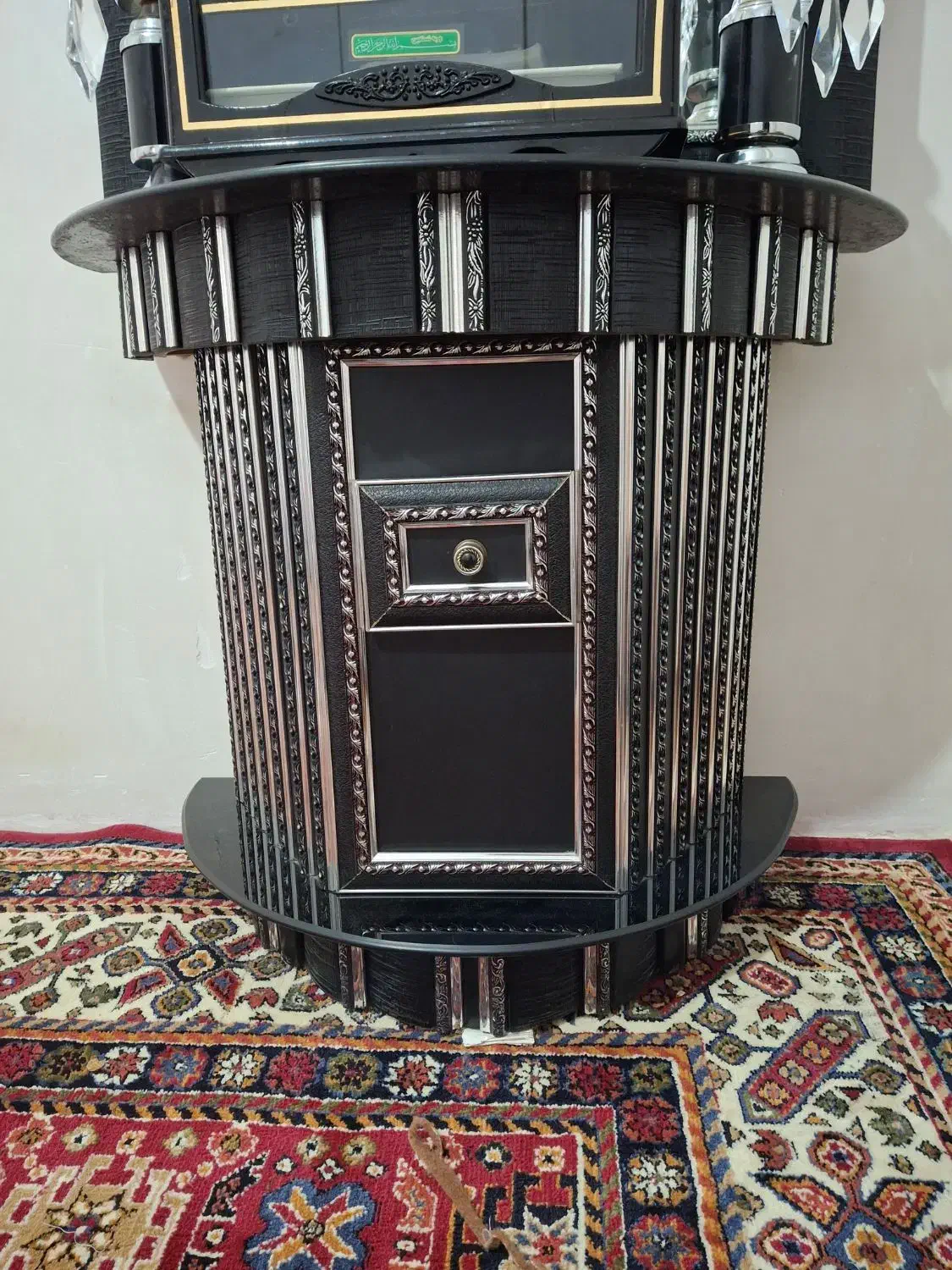 آیینه وشمعدان|آینه|اصفهان, باتون|دیوار