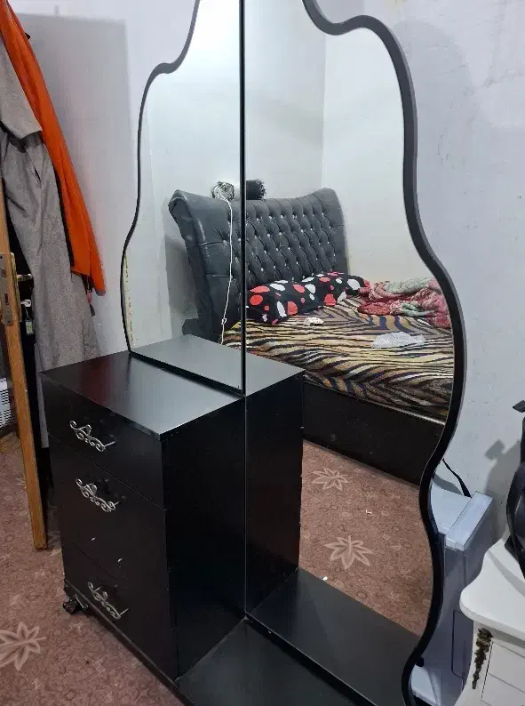 میز آرایشی|مبلمان خانگی و میز عسلی|کارون, |دیوار