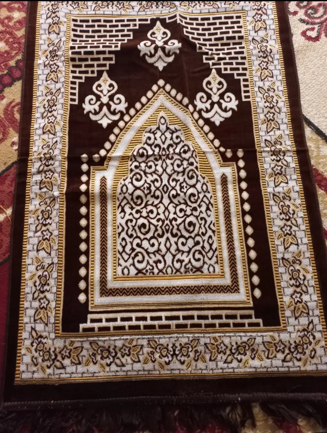 تعدادی سجاده جنس خوب|فعالیت داوطلبانه|قشم, |دیوار