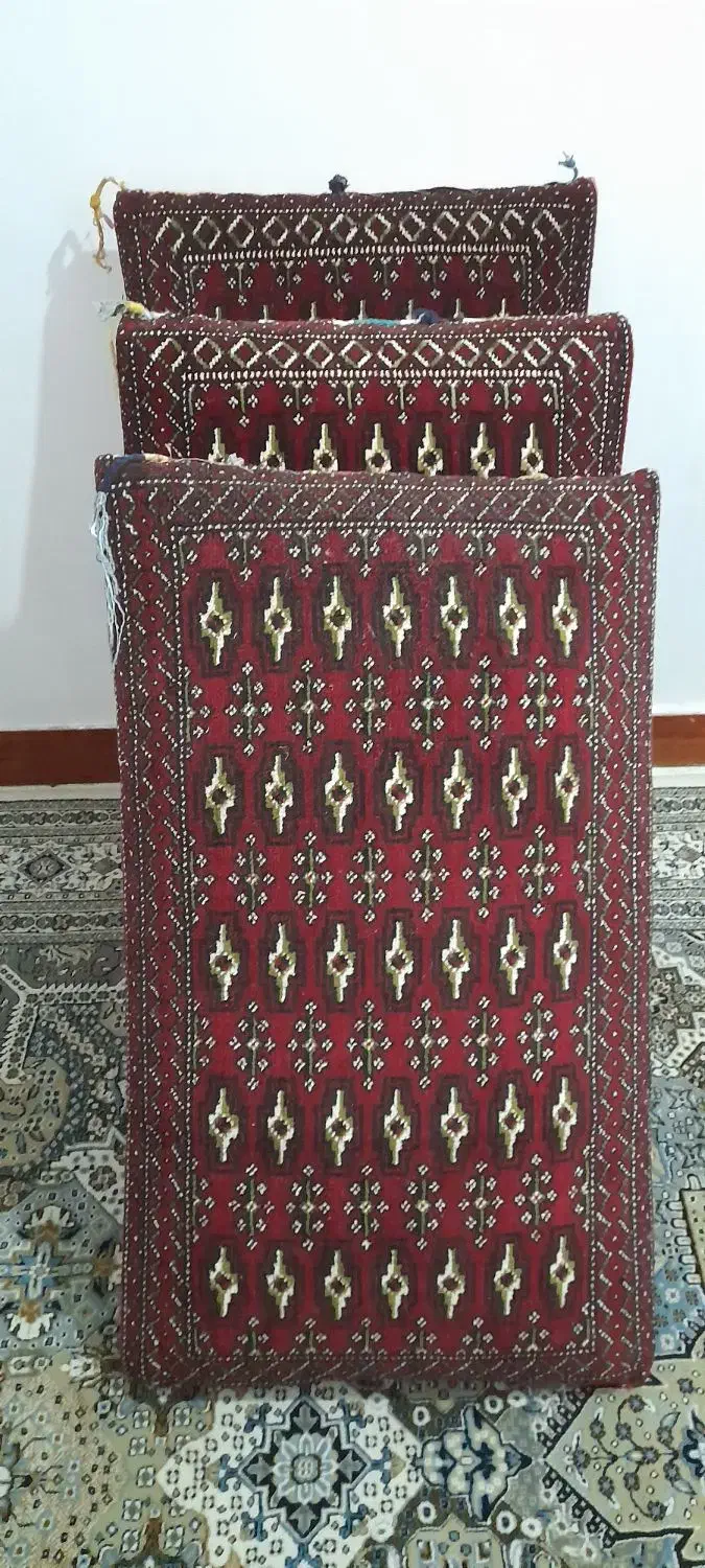 پشتی درحد نو تمیز|پشتی|صومعه‌سرا, |دیوار