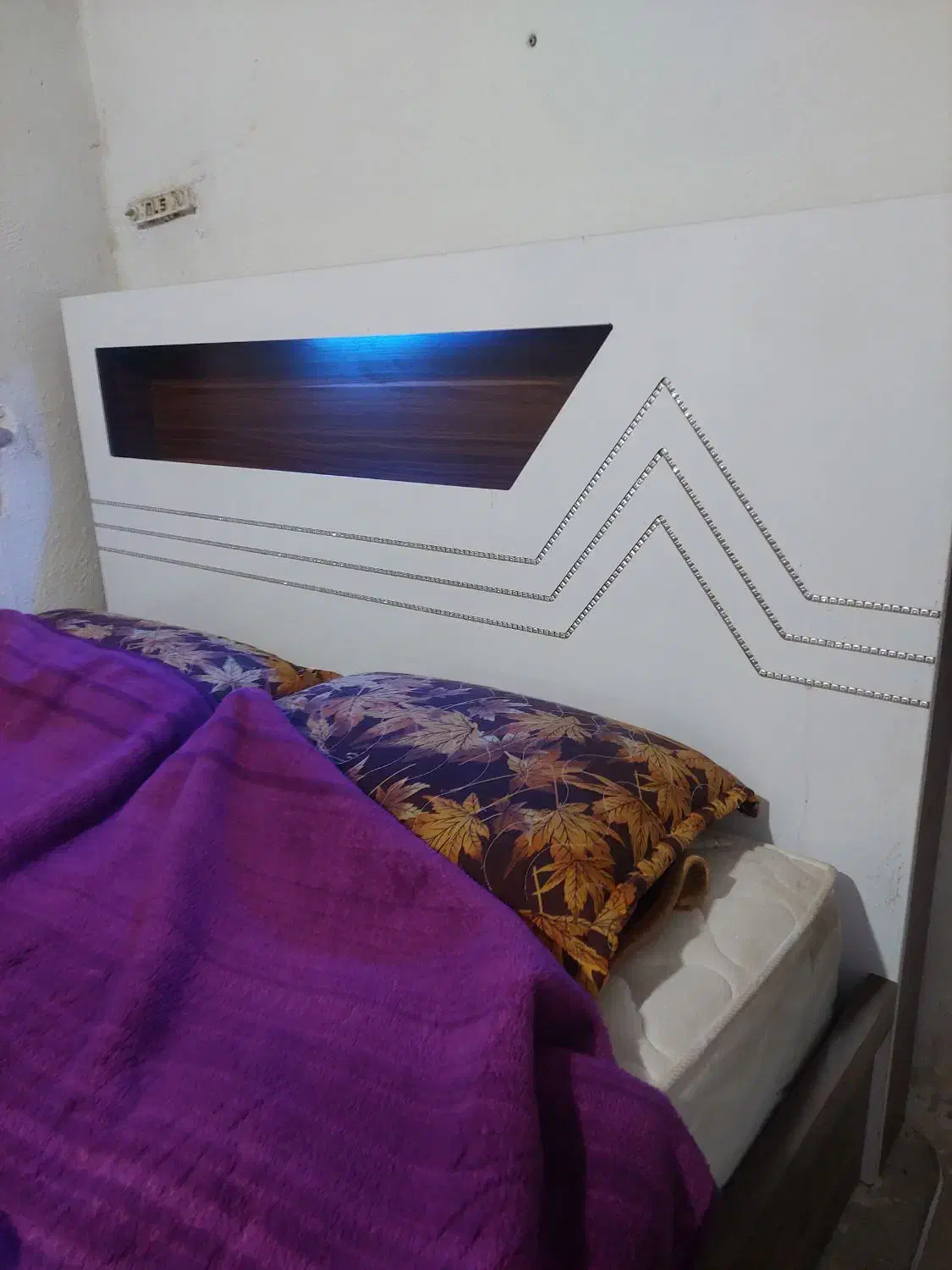 تخت خواب درحد نو|تخت و سرویس خواب|محمدشهر, عباس آباد|دیوار