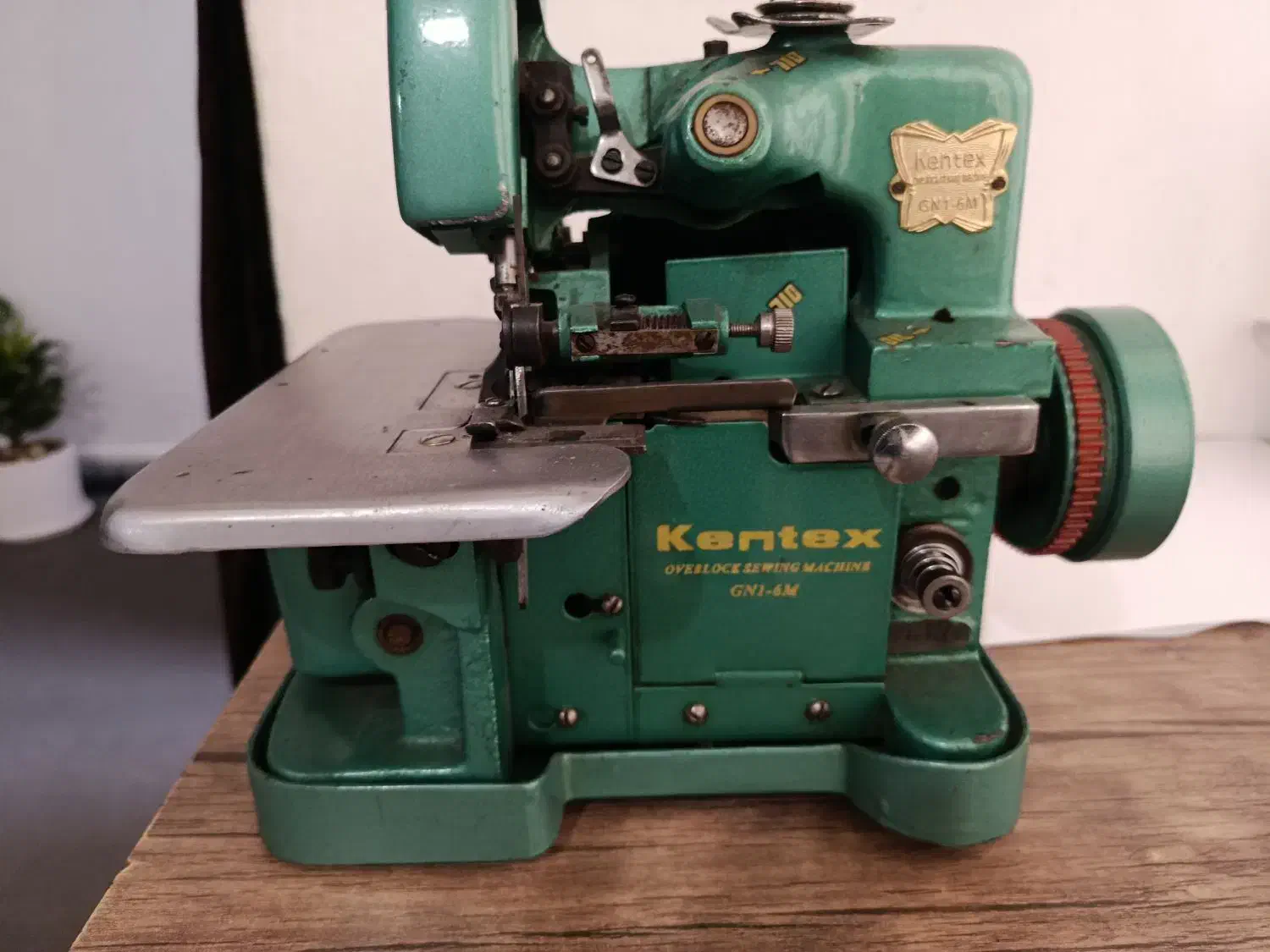 چرخ سردوزپروانه|چرخ خیاطی و ریسندگی|مشهد, نوغان|دیوار