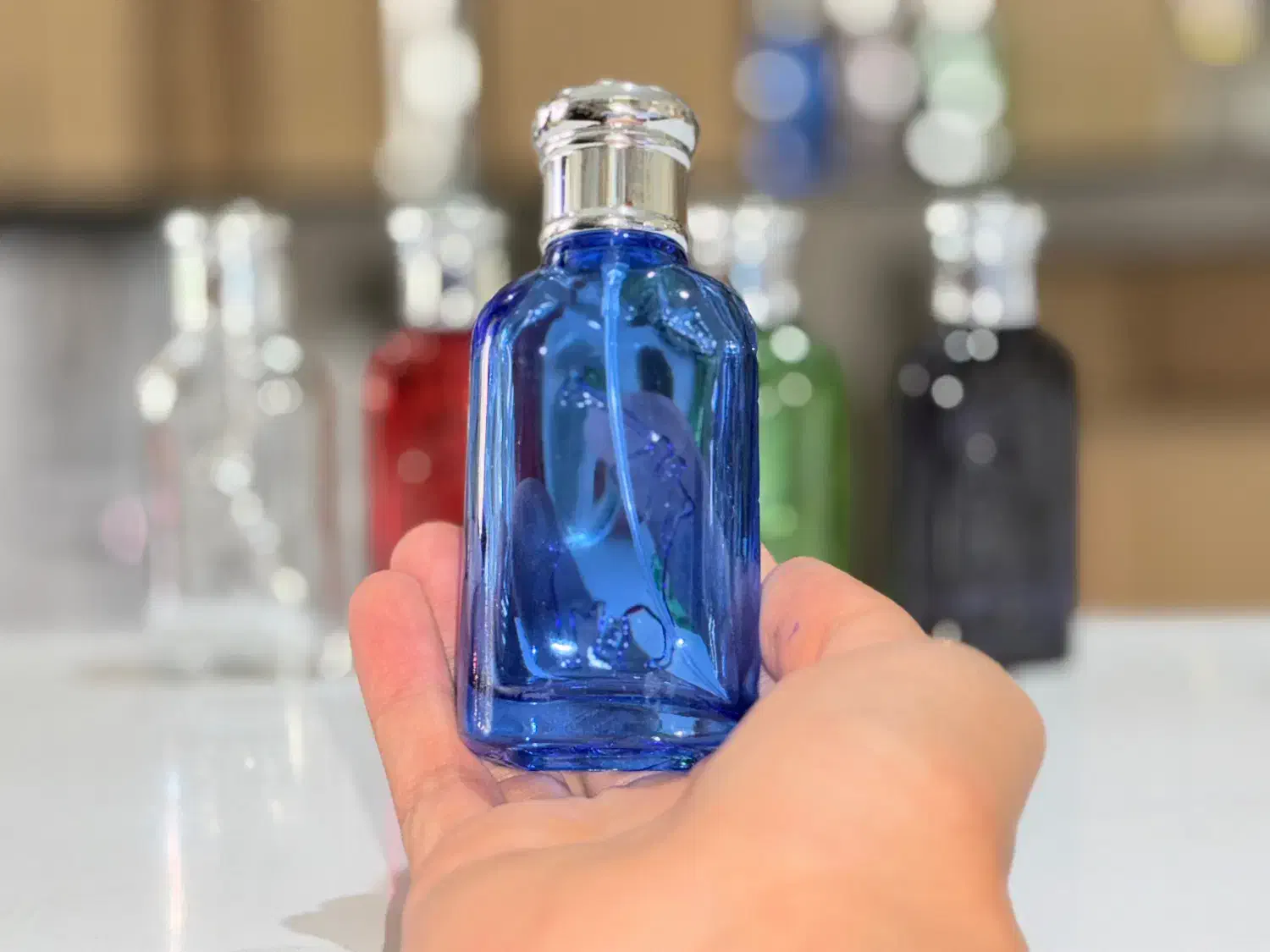 پخش عطر وشیسه اسپری|آرایشی، بهداشتی، درمانی|شیراز, زند|دیوار