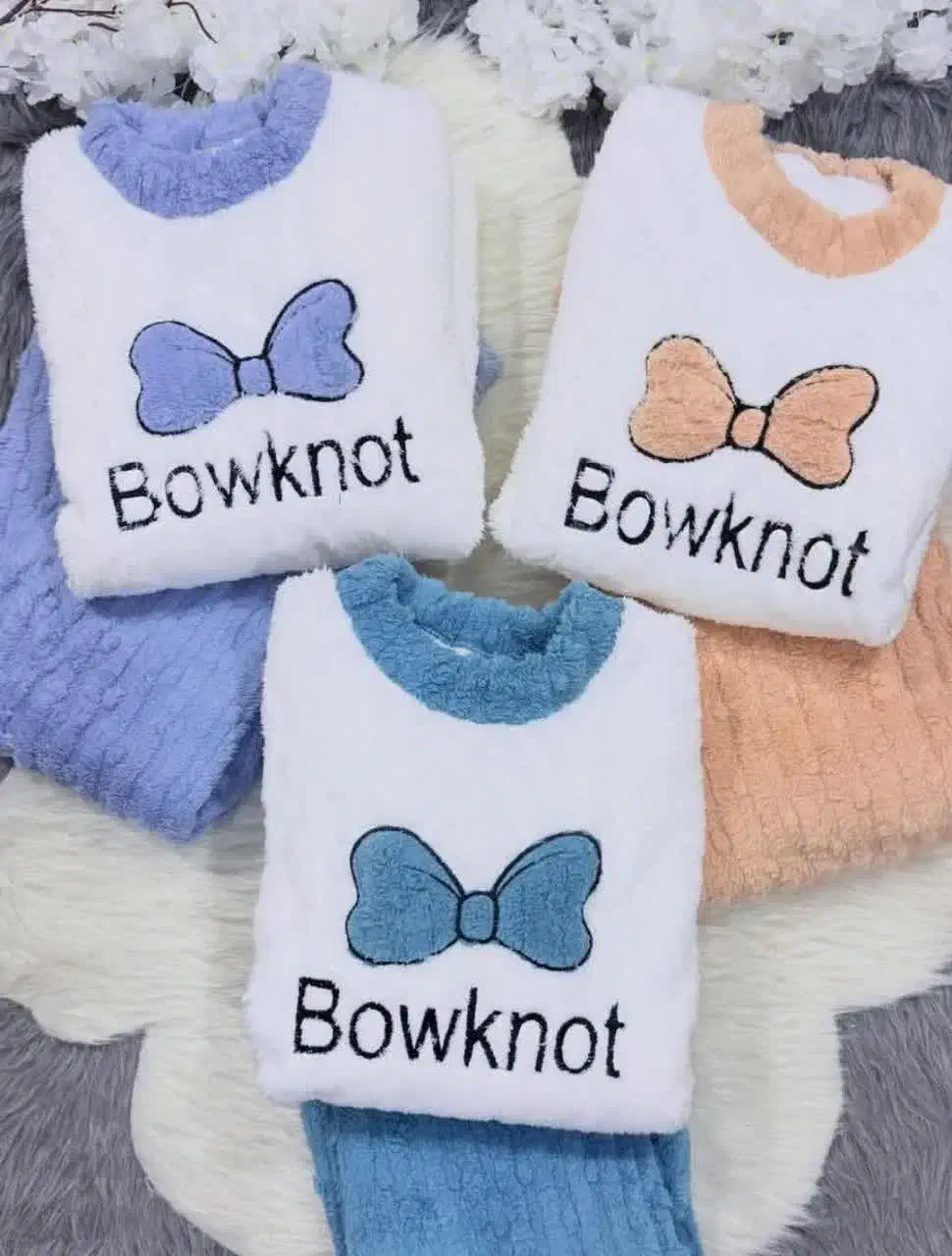 لباس بچگانه نیلو|لباس|انزل, |دیوار