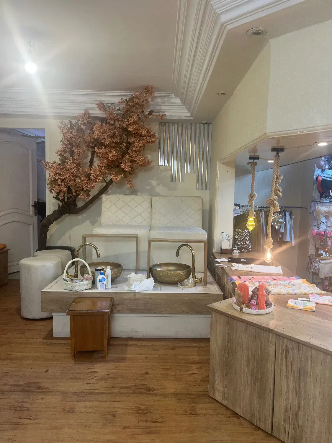 اجاره2  اتاق14متری بااسپیلت و بالکن ناخن کار درصدی|اجارهٔ دفتر کار، اتاق اداری، مطب|تهران, درختی|دیوار