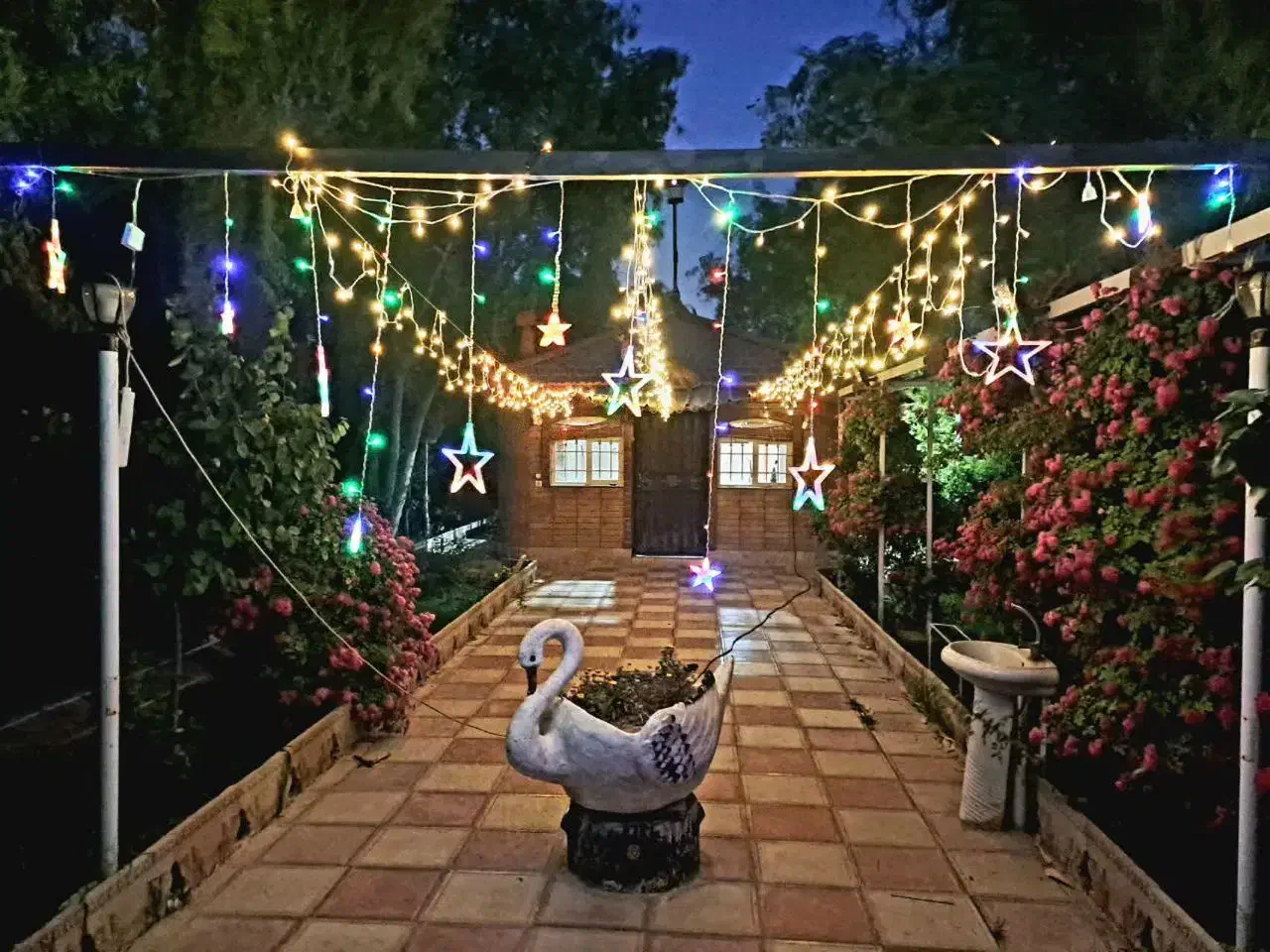 اجاره روزانه باغ ویلا|اجارهٔ کوتاهمدت ویلا و باغ|خمینیشهر, |دیوار