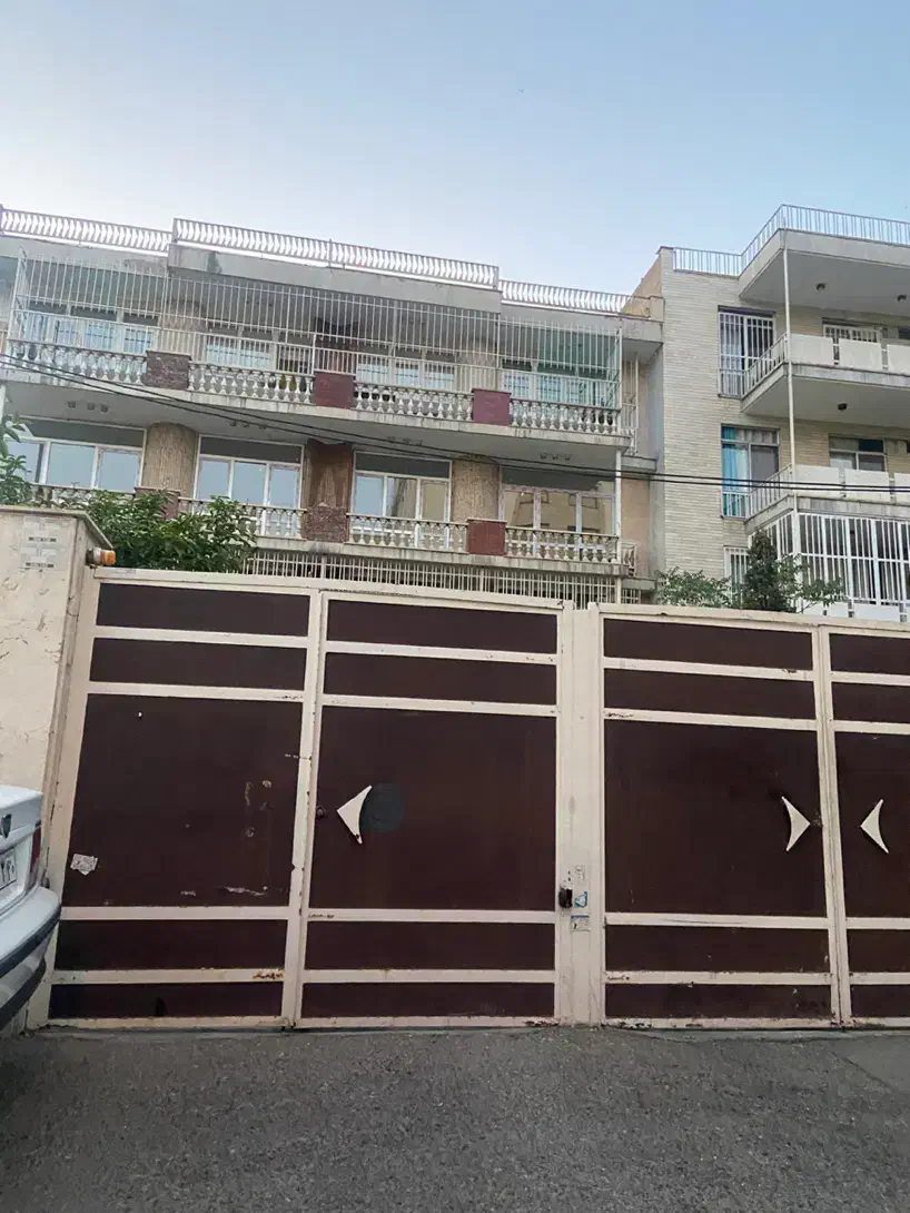 ۱۳۵ متر ۲خواب با ۱۲۰ متر حیاط اختصاصی یک از ۳|فروش آپارتمان|تهران, گیشا|دیوار