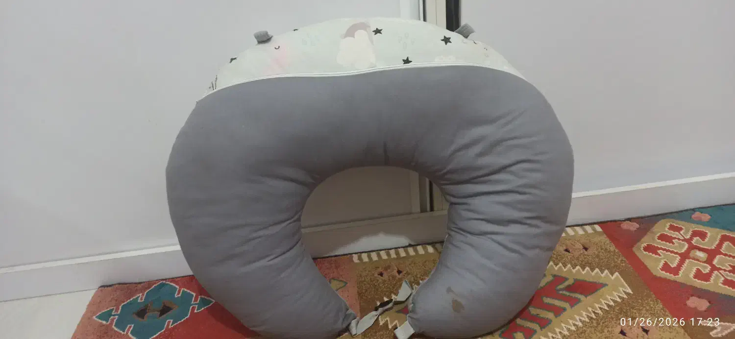 بالشت شیردهی برند دی روحه|اسباب و اثاث بچه|قدس, شهرقدس|دیوار