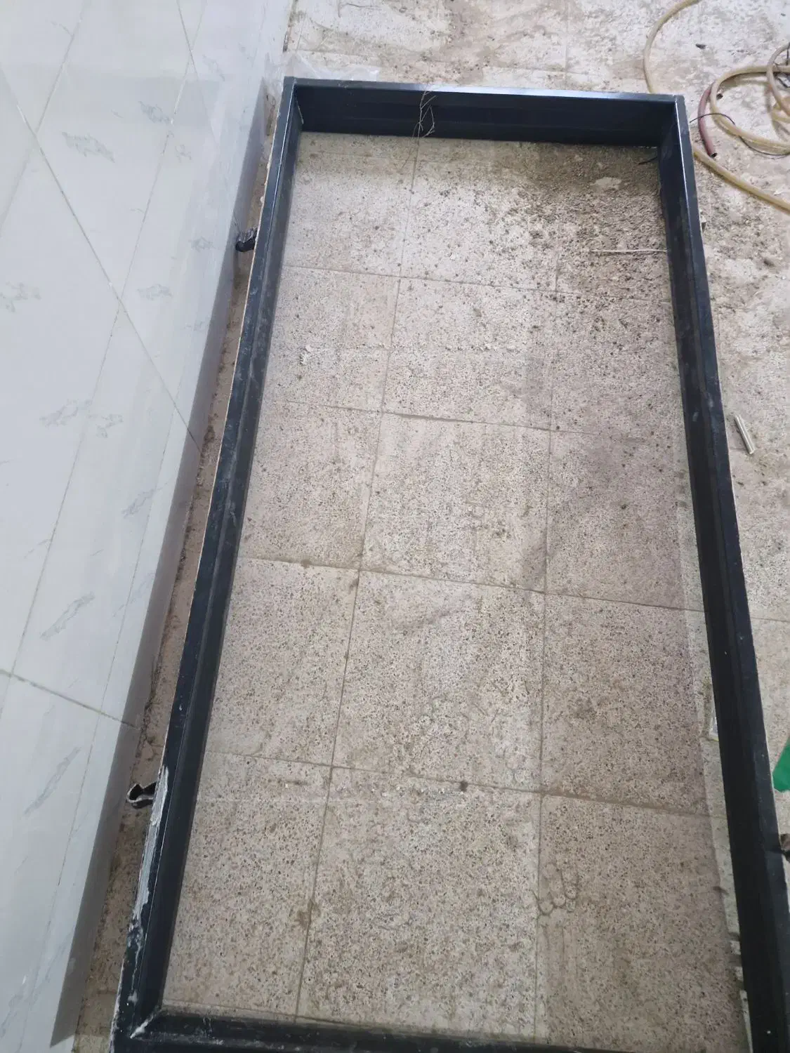 فروش یک درب ورودی با چهارچوب و قفل|مصالح و تجهیزات ساختمان|شاهرود, |دیوار