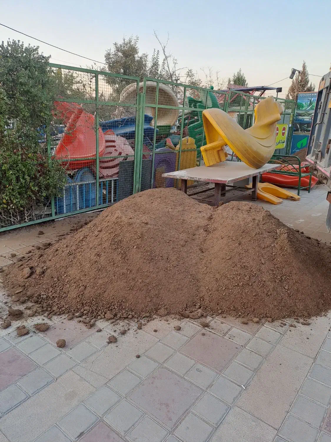 کود گاوی و خاک باغچه|خدمات باغبانی و درختکاری|تهران, اکباتان|دیوار