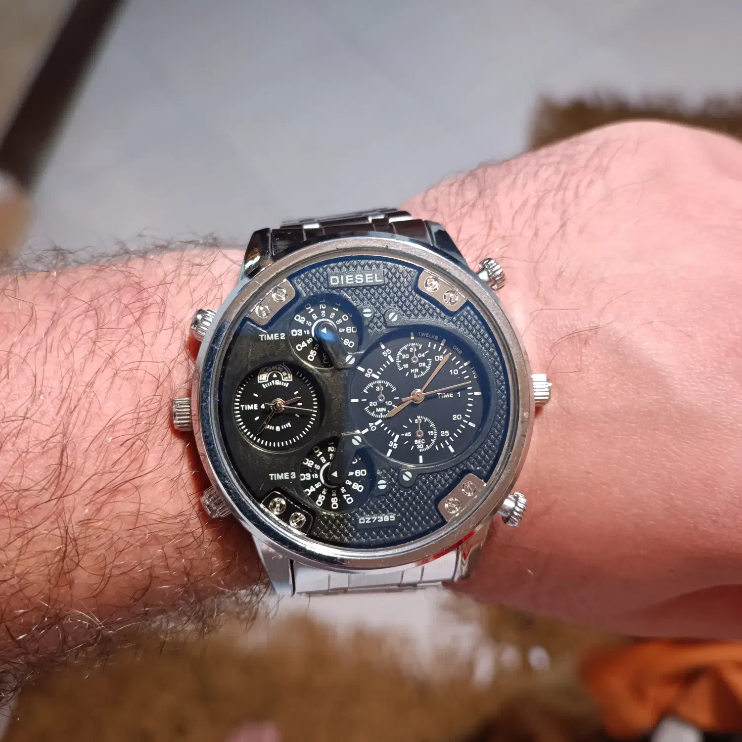 تعدادی ساعت برای فروش سالم و نیاز به تعمیر|ساعت|نوشهر, |دیوار