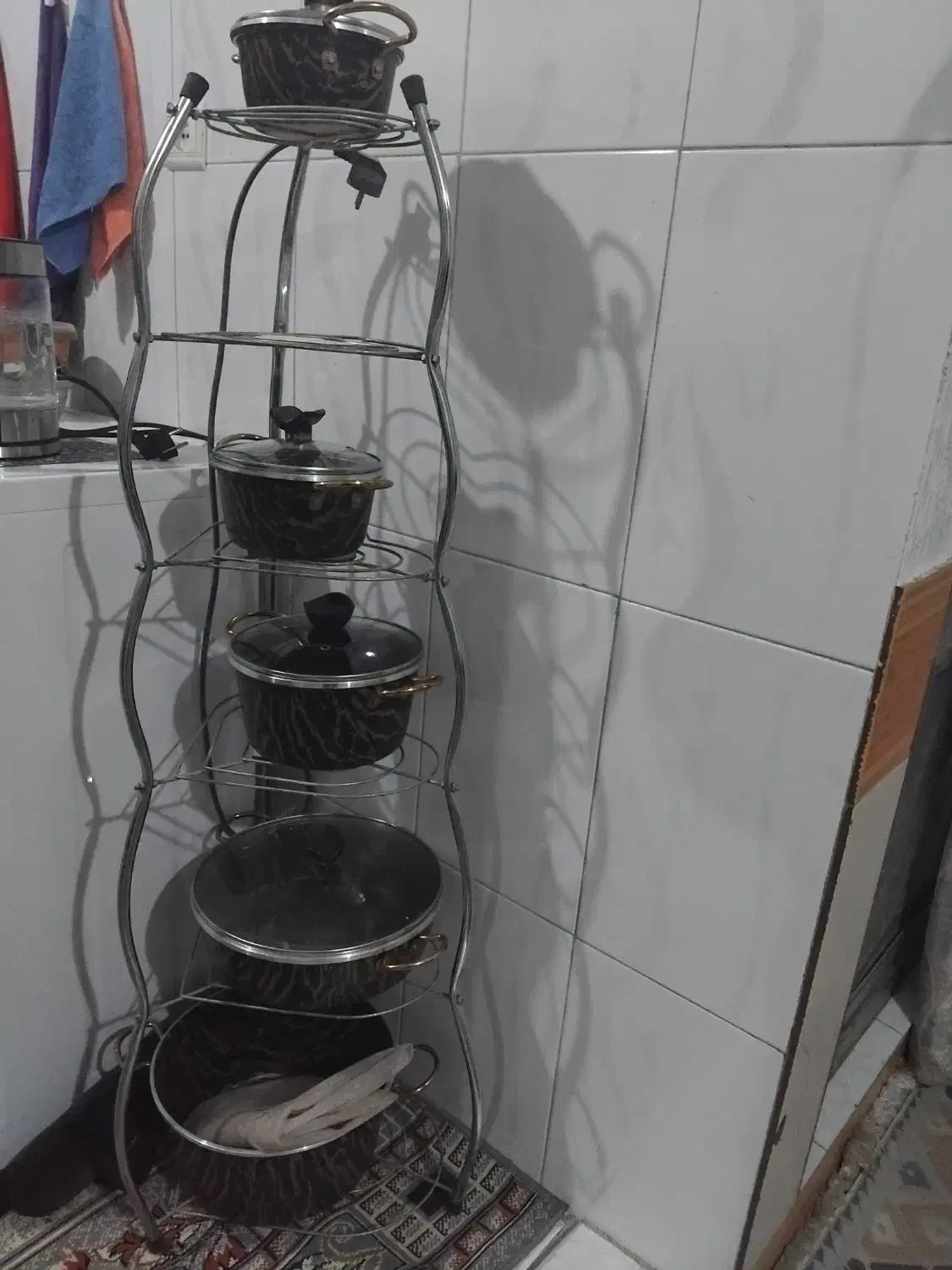 استند قابلمه|آب‌چکان و نظم‌دهنده ظروف|قم, چهل درخت‎|دیوار