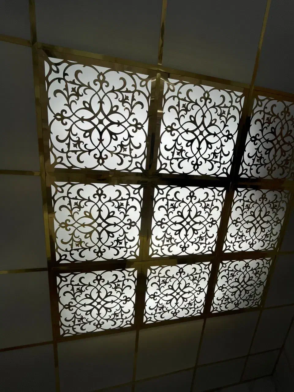 اجرای تخصصی  سقف کاذب (تایل ۶۰ در ۶۰ ) کشسان ،کناف|خدمات پیشه و مهارت|قم, بلوار امین و ساحلی|دیوار