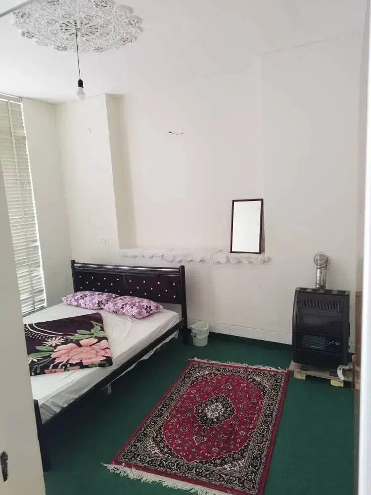 منزل دو خوابه منزل ویلایی منزل حیاط دار|اجارهٔ کوتاهمدت آپارتمان و سوئیت|شیراز, دشت چنار|دیوار