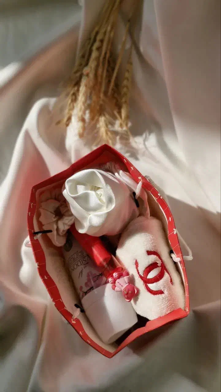 پک های مناسبتی|آرایشی، بهداشتی، درمانی|آران و بیدگل, |دیوار