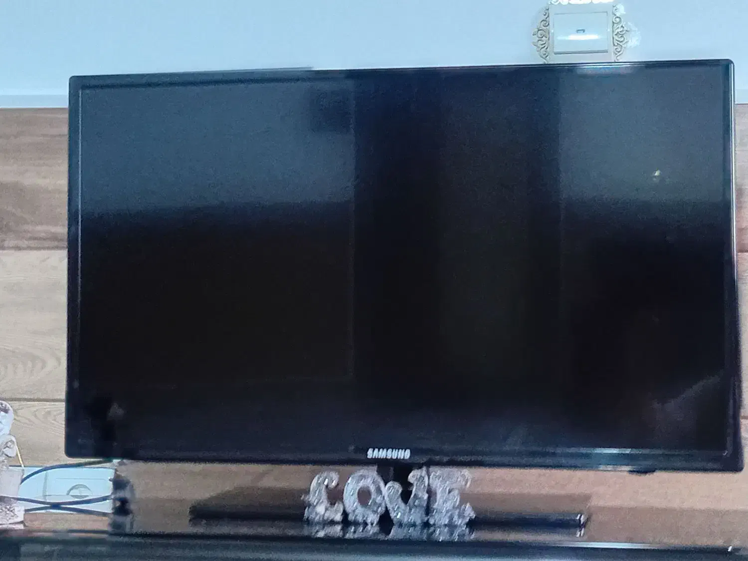 تلویزیون ۱ل ای دی سامسونگ ۳۲اینچ همراه با دیجیتال|تلویزیون و پروژکتور|مهربان, |دیوار