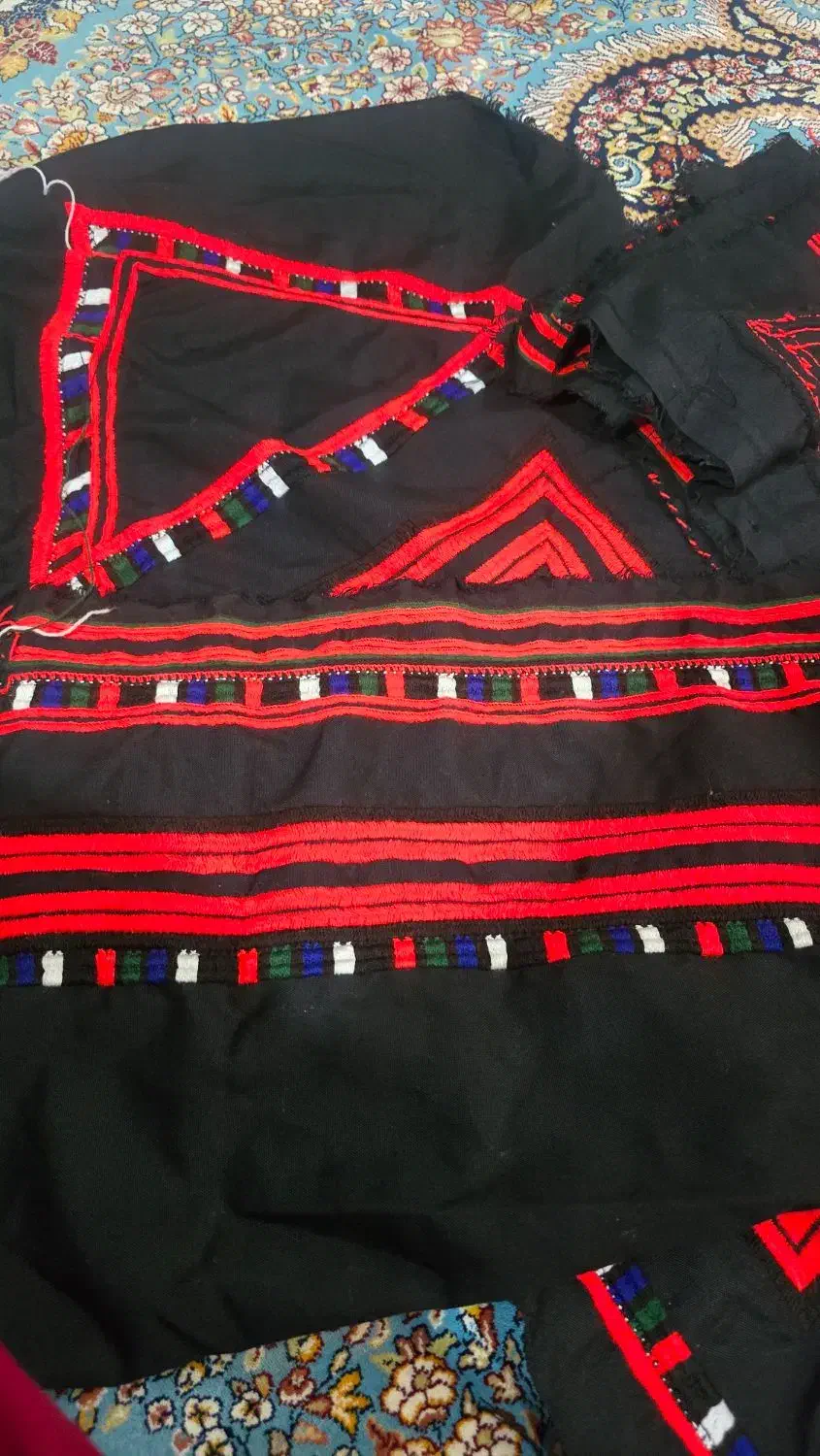 دوچگر جوک وپر جوک|لباس|سراوان, |دیوار