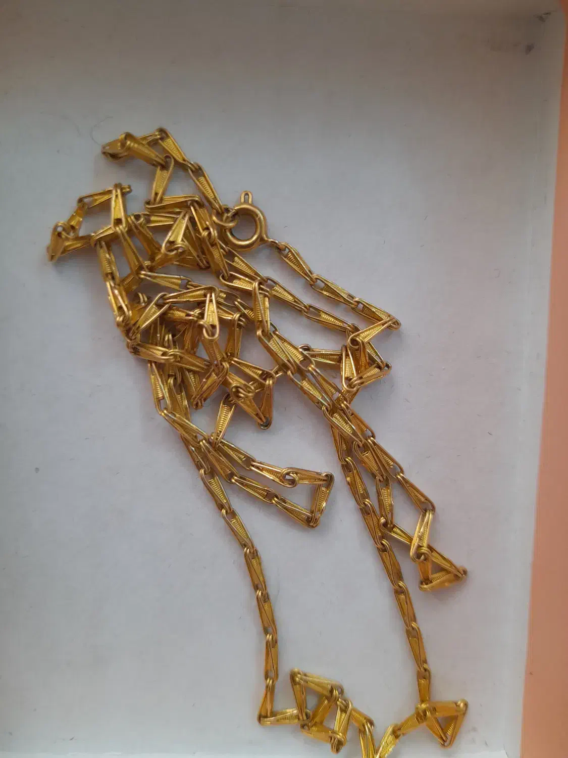 زنجیر|جواهرات|شیراز, شاهچراغ|دیوار