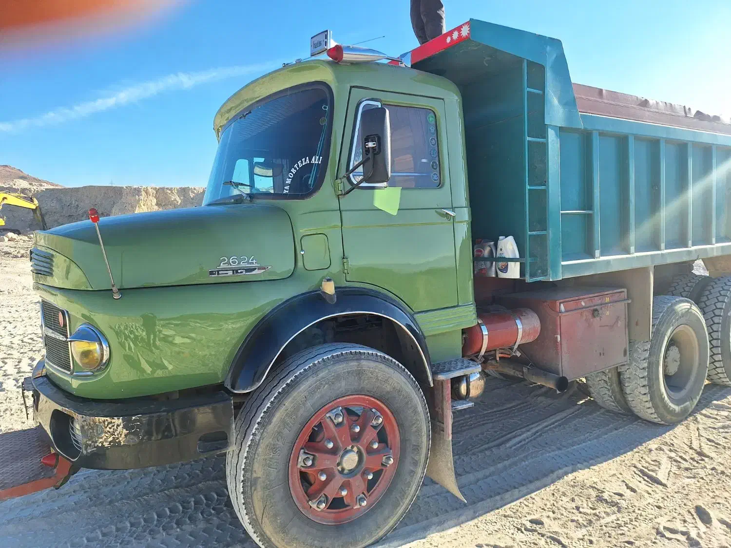 کامیون کمپرسی ده چرخ مدل ۱۳۶۰|خودرو سنگین|گلپایگان, |دیوار