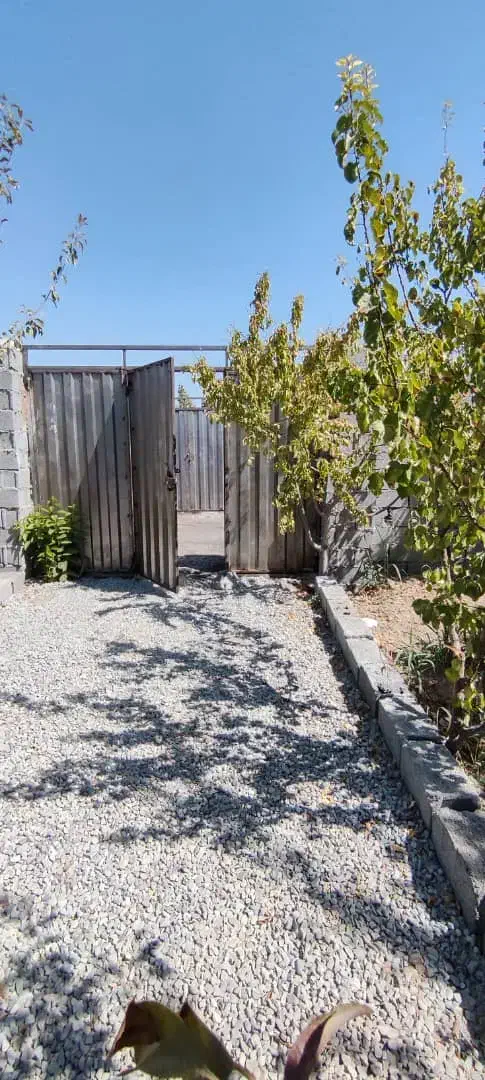 باغچه و باغ / سند اب سهمیه ای /دیوار و در ماشین رو|فروش زمین و ملک کلنگی|تهران, نعمت‌آباد|دیوار