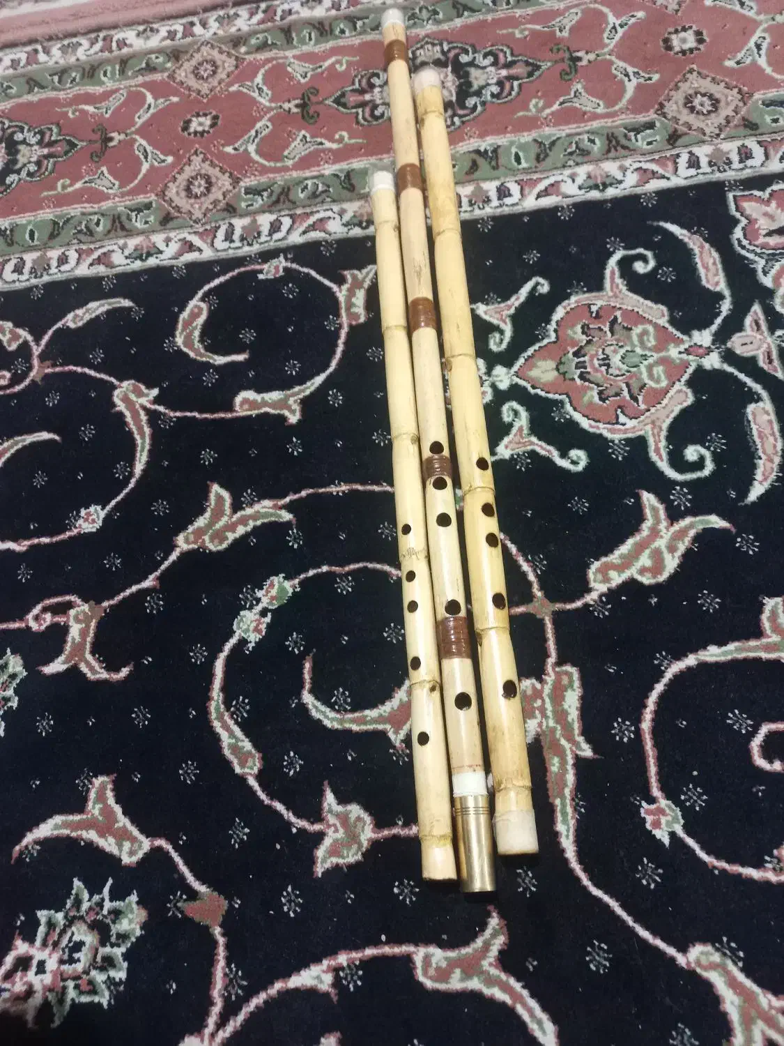 نی هفت بند|سازهای بادی|خرمآباد, |دیوار