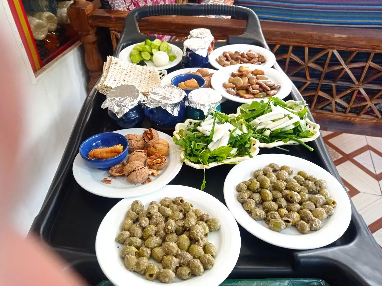 استخدام سالن دار آقا یا خانم|استخدام خدمات فروشگاه و رستوران|املش, |دیوار