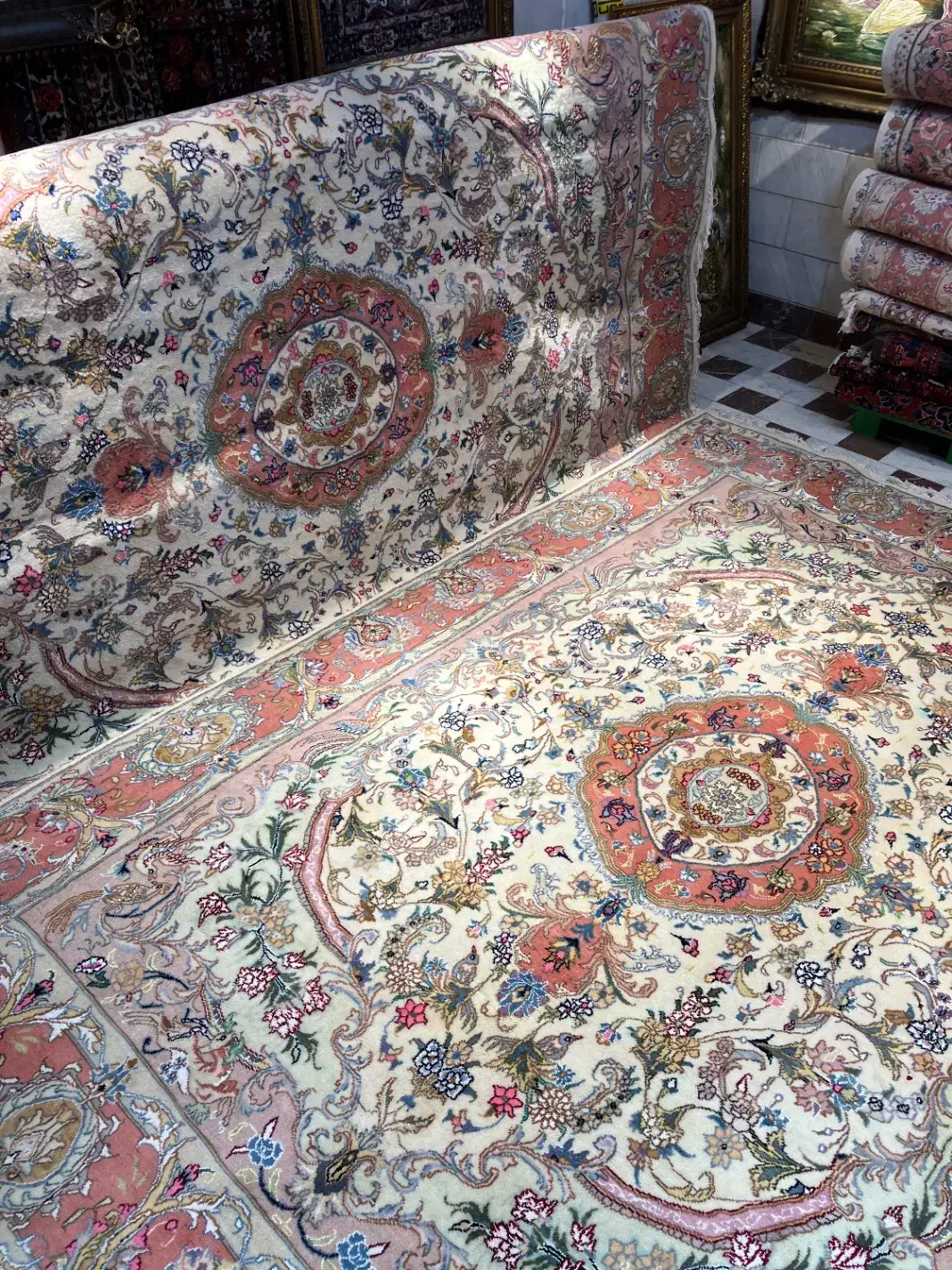 فرش دستباف جفت ۹ متری کاشمر گل ابریشم کرم دستبافت|فرش|تهران, مولوی|دیوار